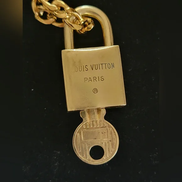 Authentic Vintage Gold Louis Vuitton Key and Lock Necklace Set #226🔒🔑 - Picture 11 of 17